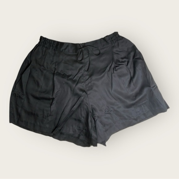 NWT | Ettitude | Signature Sateen Shortie PJ Sleep Shorts | Black | S/M - Picture 2 of 9